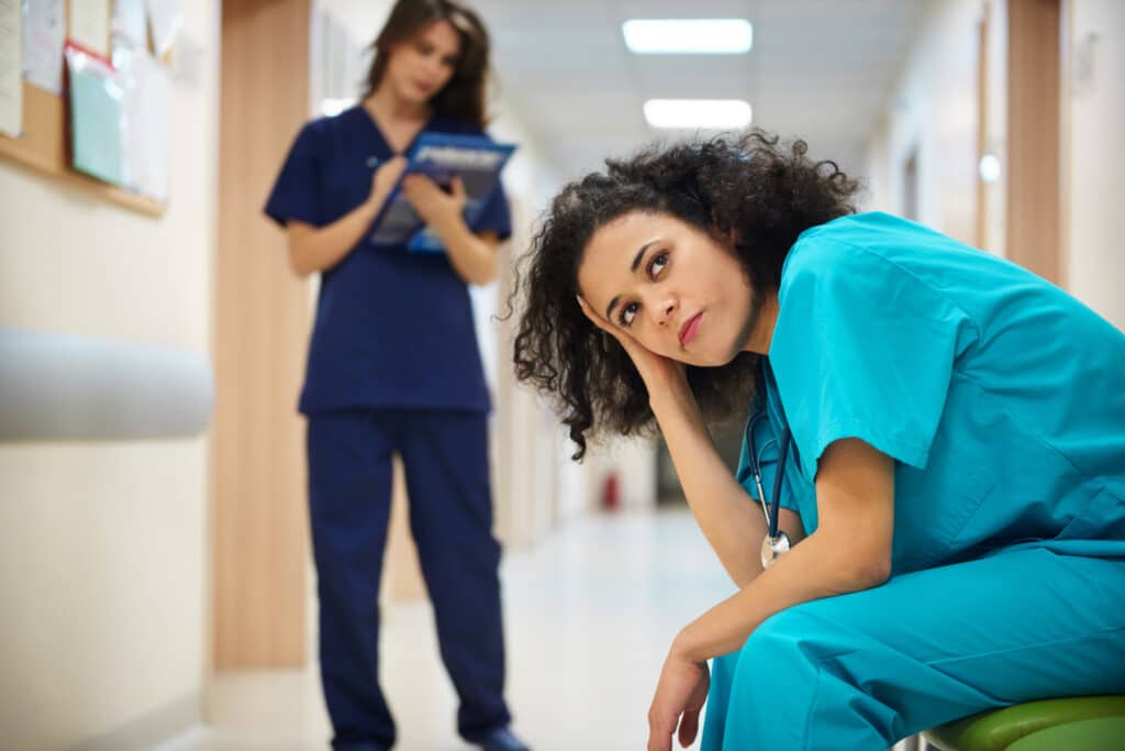 IBSP: Segurança do Paciente - Estudo sugere que escassez de profissionais de enfermagem aumenta mortalidade e eventos adversos em hospitais
